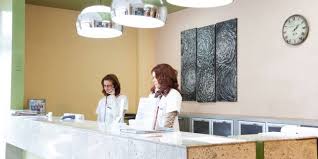 Jucătoarele echipei gazdă, britney jones şi porche poole. Centrul Medical Nova Vita Stiri Din Mures Stiri Targu Mures Liderul Presei Muresene