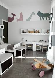 Kinderzimmer Fur Jungs Farbige Einrichtungsideen Kinderzimmer Gestalten Junge Kinder Zimmer Wandtattoo Kinderzimmer