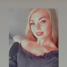 Lucy Lewis (@LucyLew93)