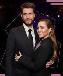 How miley cyrus and liam hemsworth reconciled after being torn apart by cyrus and hemsworth, who met in 2009 on the set of nicholas sparks' romantic drama the last. Miley Cyrus And Liam Hemsworth Breakup Reason