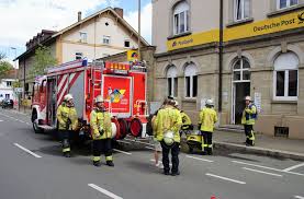 Sie sind auf der suche nach wohnungen nürtingen und möchten sich über firmen und unternehmen informieren? Die Feuerwehr Bei Ihrem Einsatz Vor Der Wohnung In Nurtingen Stuttgarter Zeitung