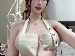 딜도사이로 보지노출 윤지니