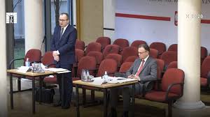 Istnieje jednak możliwość wcześniejszego odwołania rzecznika ze stanowiska. Wyrok Trybunalu Konstytucyjnego Ws Kadencji Rzecznika Praw Obywatelskich W Czwartek Polsat News