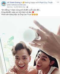 Dàn khách mời trong mv gồm: Chung Vui Cung Háº¡nh Phuc Tháº¯ng Nhi Ngo Kiáº¿n Huy Jun Pháº¡m Va Dan Máº¡ng Ä'ua Nhau Cosplay Chá»¥p áº£nh Khoe Nháº«n Äƒn Má»«ng
