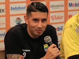 Esteban Vizcarra Menanggapi Julukan sebagai Jimat Persib