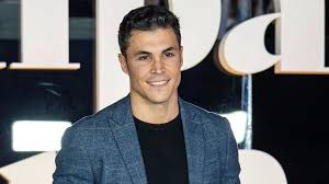 El padre de Kiko Jiménez ha sido detenido acusado por presuntamente apuñalar a un hombre en Linares