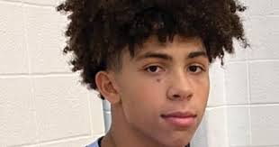 Bruins' Decker wants a better all-around game