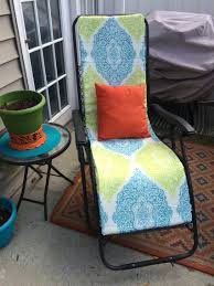Maybe you would like to learn more about one of these? Diy Zero Gravity Chair Pad Made From Foam And An Indoor Outdoor Tablecloth This Was So Easy To Zero Gravity Chair Diy Diy Chair Cushions Garden Chair Cushions