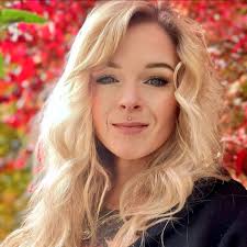 What is? Thought to be for food, oysters or shrimp? Cork in center for  serving picks or forks? Perhaps it is a helmet from the future 🤷 Banana  for approval 37m, 6'1"