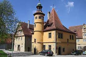 (score from 576 situated close to the market place and a short stroll from the town hall with its high tower, the gotisches haus makes an ideal base for exploring the. Quermania Rothenburg Ob Der Tauber Historisches Spital Haus Des Spitalbereiters Bayern Sehenswurdigkeiten Und Bilder Ausflugsziele