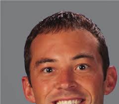 ROS-18-38603-Alumni Newsletter Book_2.indd