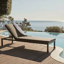 Ces bains de soleil en bois sont fait pour vous. Bain De Soleil En Bois Et Matelas Gris Aca Transat Alinea