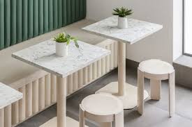 Liv Salad Bar Hospitality Snapshots In 2020 Coffee Shop Interior Design Nyc Interior Design Coffee Table Wood