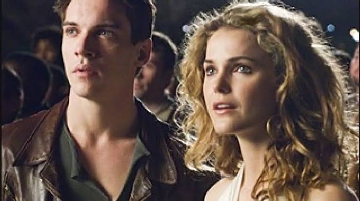 Review: 'August Rush' plays obnoxiously sugary melody