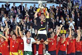 Fotos da suiça 0 x 1 república tcheca. Spain The Golden Generation Of Spanish Football Hanging By Futbol