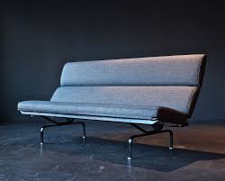 As furniture designers, filmmakers, artists, textile and graphic designers and even toy and puzzle makers, the eameses were a visionary and effective force for the notion. S 73 Compact Sofa By Charles Ray Eames For Herman Miller 1950s 80900