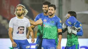 Tahir mughal had passed away in january this year after battling cancer. Pakistan Super League Watch Imran Tahir Pays Touching Tribute To The Late Tahir Mughal After Taking A Wicket Firstsportz