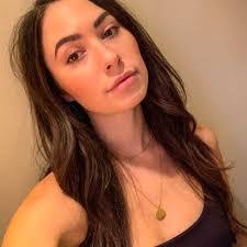 Alex Hendrickson's Instagram, Twitter & Facebook