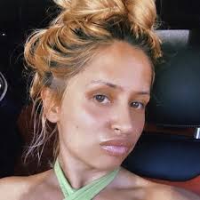 AGELESS BY ISABELLE WILCOX