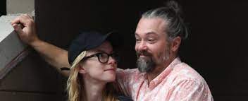Let's get more details about her married life and personal life, married life. Know About Betty Gilpin American Gods Husband Parents Net Worth