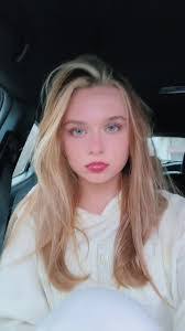 Abigail Potts's Instagram, Twitter & Facebook