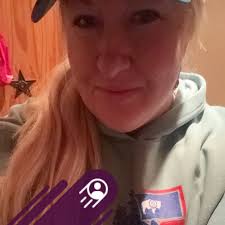 Is there anyone in Wickenburg, Arizona, that can notarize documents for me?