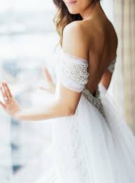 Über 80% neue produkte zum festpreis; 41 Brides Wearing Off The Shoulder Wedding Dresses Martha Stewart