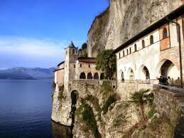 Tourist information eremo santa caterina del sasso. Structurae En Hermitage Of Santa Caterina Del Sasso