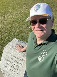 Every good #hamradio contact deserves a QSL card. If you've worked an ISS  crew member, your card and an SASE gets ours. Check for the right address  for your region and more