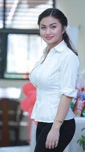 Tak jarang ia mengunggah foto yang menunjukkan lekukan badannya di instagram miliknya, @arieltatum. Amin Shodiqulamin97 Profil Pinterest