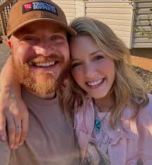 Here's to 26!!!!! Thank you for all the birthday wishes :) i wish every  single one of yall could be at the house rn for apple crisp and games to  celebrate with us 🤍