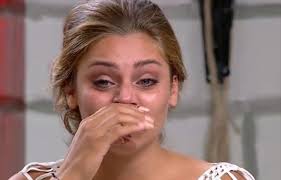 Tugce Melis Demir Survivor Da Anil A Gosterdigi Tepkiden Pisman Mi