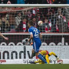 Ein großaufgebot an polizeibeamten hat am samstag in köln mehrere fans in gewahrsam genommen, nachdem es am rande des spiels des 1. Bildergalerie Vom Spiel 1 Fc Koln Gegen Schalke 04 Schalke 04