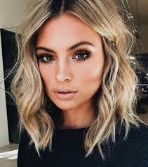 Cheveux, coupe, court, derrire, devant, femme recevoir les offres des partenaires de gentside en cliquant sur ok, je déclare avoir coupe de. Coupe Demi Long Femme