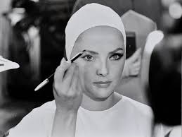 Indagine Di Una Cittadina Al Di Sopra Di Ogni Sospetto