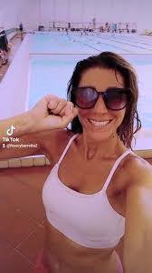 Se potessimo vedere il mondo con gli occhi dei bambini, vedremmo la magia  ovunque. #playoffwellnessvillage #october #acquagym #barretta #babymascotte  #mascotte