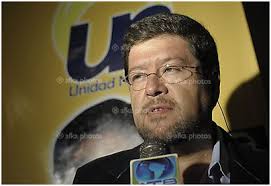 MAS resucita al MIR; le atribuye poder político