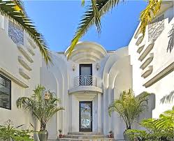 Art Deco Style Movie Star Inspired Hollywood Glam A Mix Of Smooth Swirls Curves And High Gloss Finish Art Deco Buildings Art Deco Home Art Deco Architecture