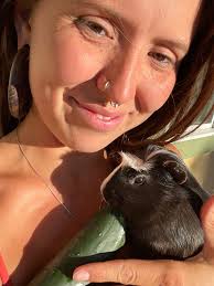 My sister is giving away a Guinea pig. Any one interested? My niece is in  college and it needs a new home.