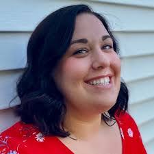 Hilary Peters's Instagram, Twitter & Facebook