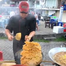 The nasi lemak goreng is their main selection, where the name essentially means fried nasi lemak. Kl Foodie Must Try Nasi Lemak Goreng In Pj Chef Fauzey Nasi Lemak Kukus Facebook