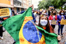 Centenas de participantes que marcham em direção ao congresso nacional pedindo o impeachmant do presidente jair bolsonaro. Protestos Pacificos Acontecem Em Sao Paulo E Rio Neste Domingo Veja Fotos Exame