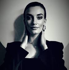 Tell me the secrets now!! #slinky