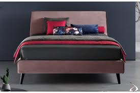 I letti matrimoniali con contenitore sono una delle soluzioni multifunzionali migliori per la zona notte. Letto Singolo Imbottito In Tessuto Toby Toparredi