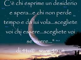 Da un lato, musicalmente, voleva portare avanti il discorso del recupero della tradizione popolare italiana (accennato in terra e acqua da viva l'italia), mentre per quel che riguarda l'aspetto tematico voleva scrivere un concept album che affrontasse il problema dell. Gli Occhi Innamorati Della Luna Notte Di San Lorenzo Di 4tu Le Piu Belle Canzoni D Amore Italiane 2015 2016 Generazione 19xx 4tu