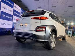 Sleeker and more sophisticated, the new kona electric features an updated design, the very latest discover the new kona electric. Hyundai Kona Electric Price India S First Fully Electric Suv Hyundai Kona Launched At Rs 25 3 Lakh India Business News Times Of India