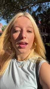 Ellen Zink's Instagram, Twitter & Facebook