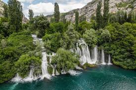 Choose hiking in may and purchase the krka np entrance ticket at only 80 kunas. Bcymmq20kielzm