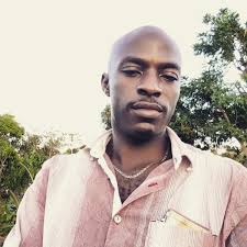 Mw santi m vrèman kontan kom jèn lè map dialogue ak tout ayisyen nan  sosyete a pou fè yo konnen dwa ak devwa yo