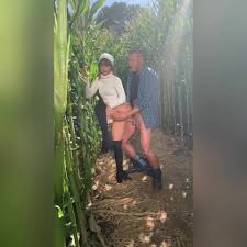 Free Video 37 Anal Hardcore Porno Group Mature Riley Reid Sex In Corn  Field, Riley Reid On Hardcore Porn - XFantazy.com